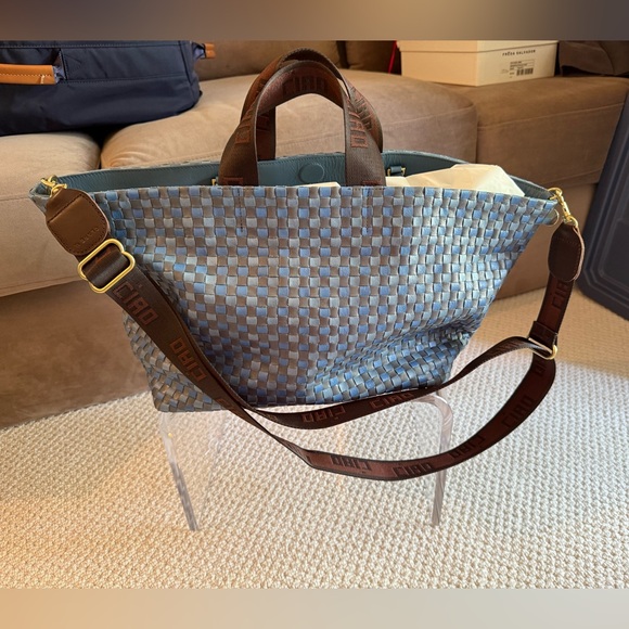 Clare V. Bateau Tote Light Blue Woven Checker
With additional cross body strap - Picture 3 of 5